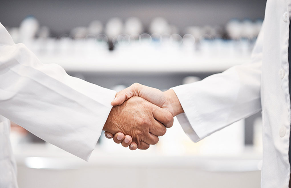 「守り」と「攻め」の収益構造改革の断行のイメージ